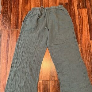 Elegant Wide Leg Pants in Green